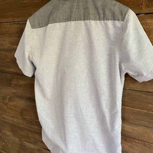 MOLOKAI SURF CO.  Men button up shirt short sleeves size M - Picture 4 of 8